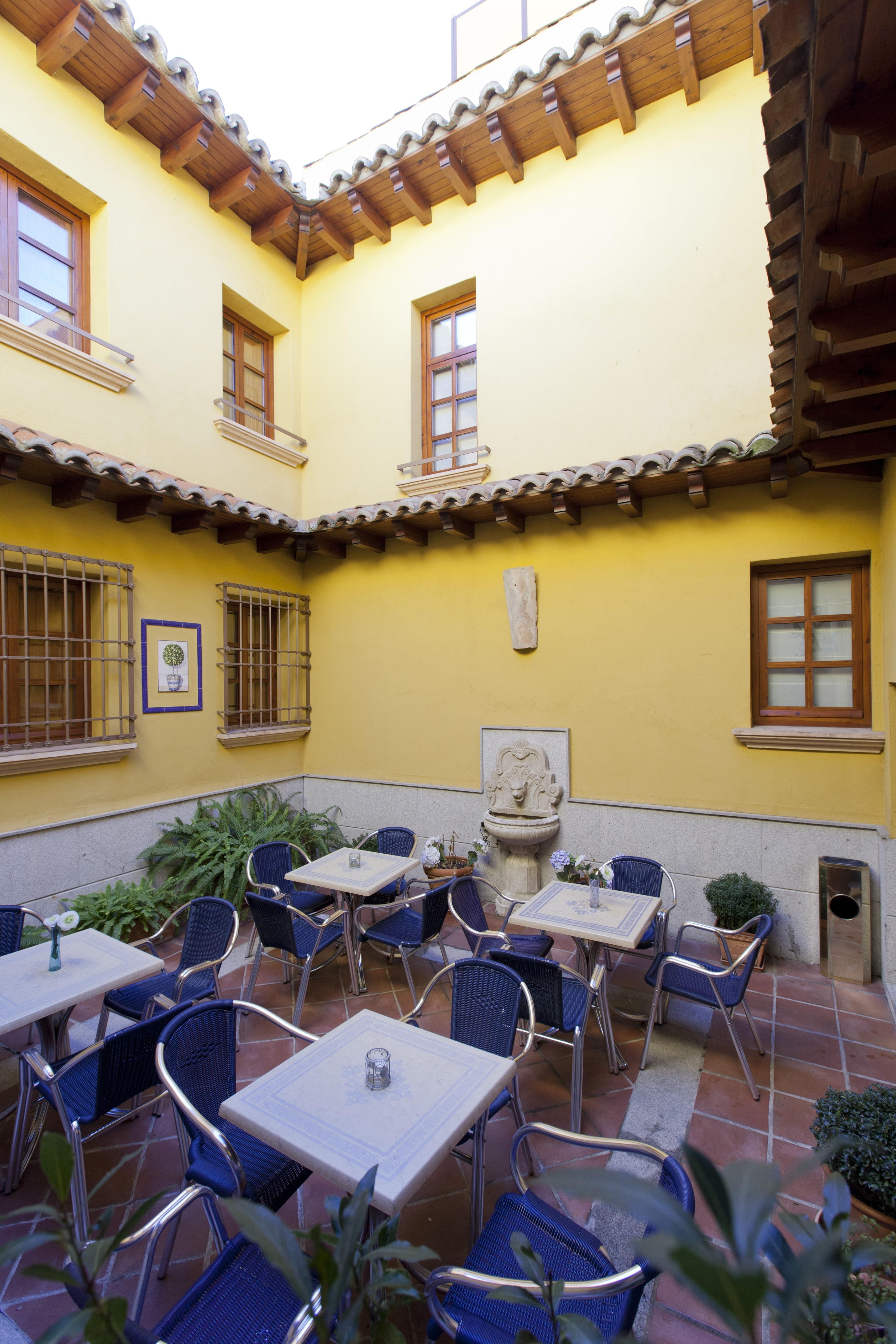Hotel Casona De La Reyna 3*